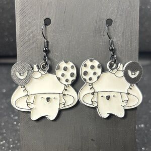 Mushroom Halloween Earrings – Spooky Cute Fall Jewelry